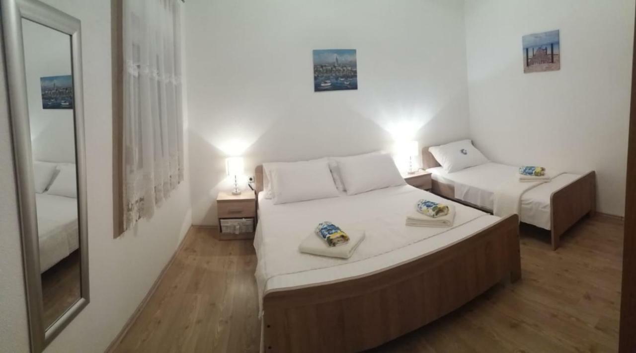 Apartment Nehaj Kastela Bagian luar foto